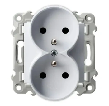 Gniazdo podwójne z uziemieniem moduł bez ramki